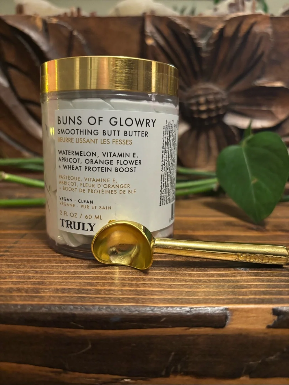 Truly Beauty Buns of Glowry Smoothing Butter with Limited Edition Golden Scoop